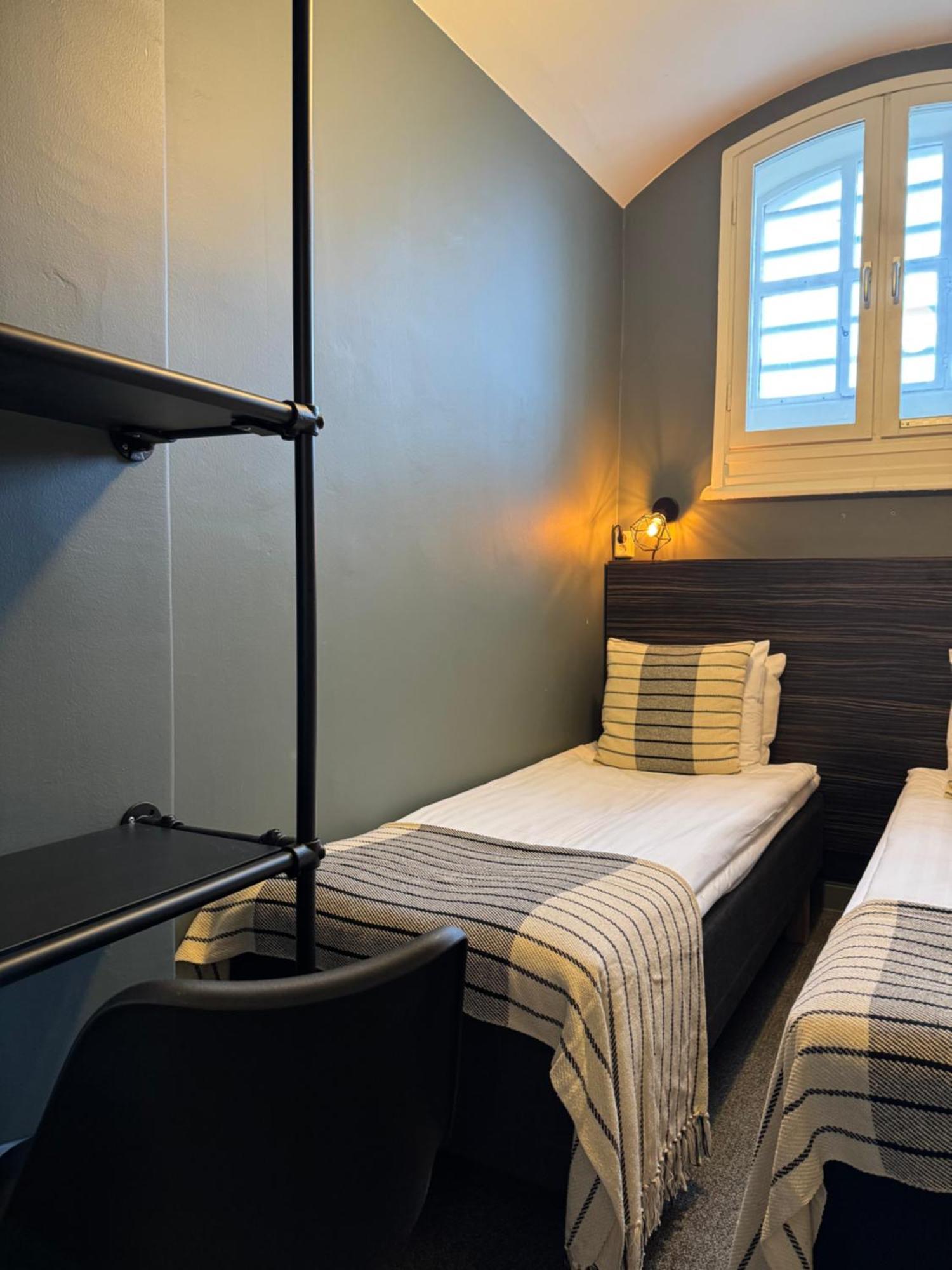 Hotell Faengelset Vaestervik Ruang foto